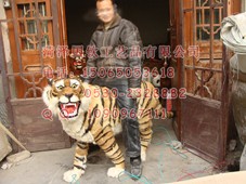 供应仿真老虎，超仿真野生老虎模型，仿真东北虎模型照相道具